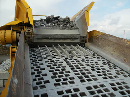 square-perforated-vibrating-screen-crushed-stone-quarries